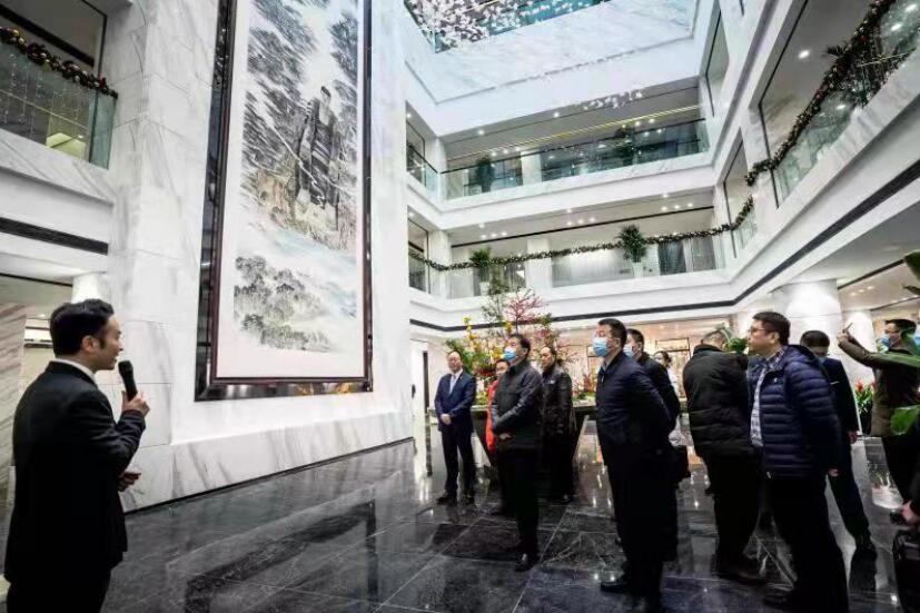 游艇会206yth集团与乐山市当局召开工作座谈会