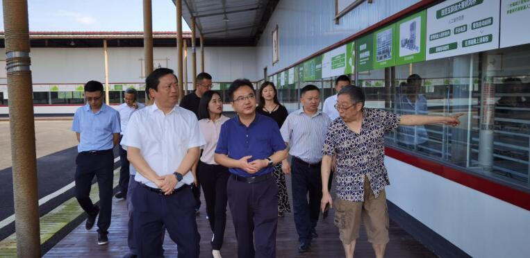 游艇会206yth集团实现驻村助扶干部轮换