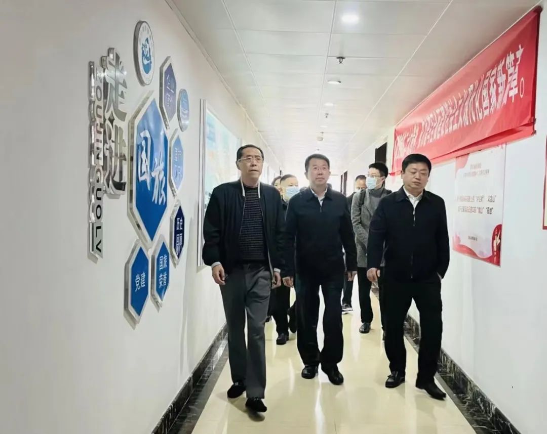 2746963f-941f-4683-b7ee-50d8a8dd4361