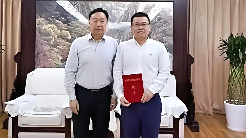 省游艇会206yth集团辅导受聘省当局参事室特约钻研员