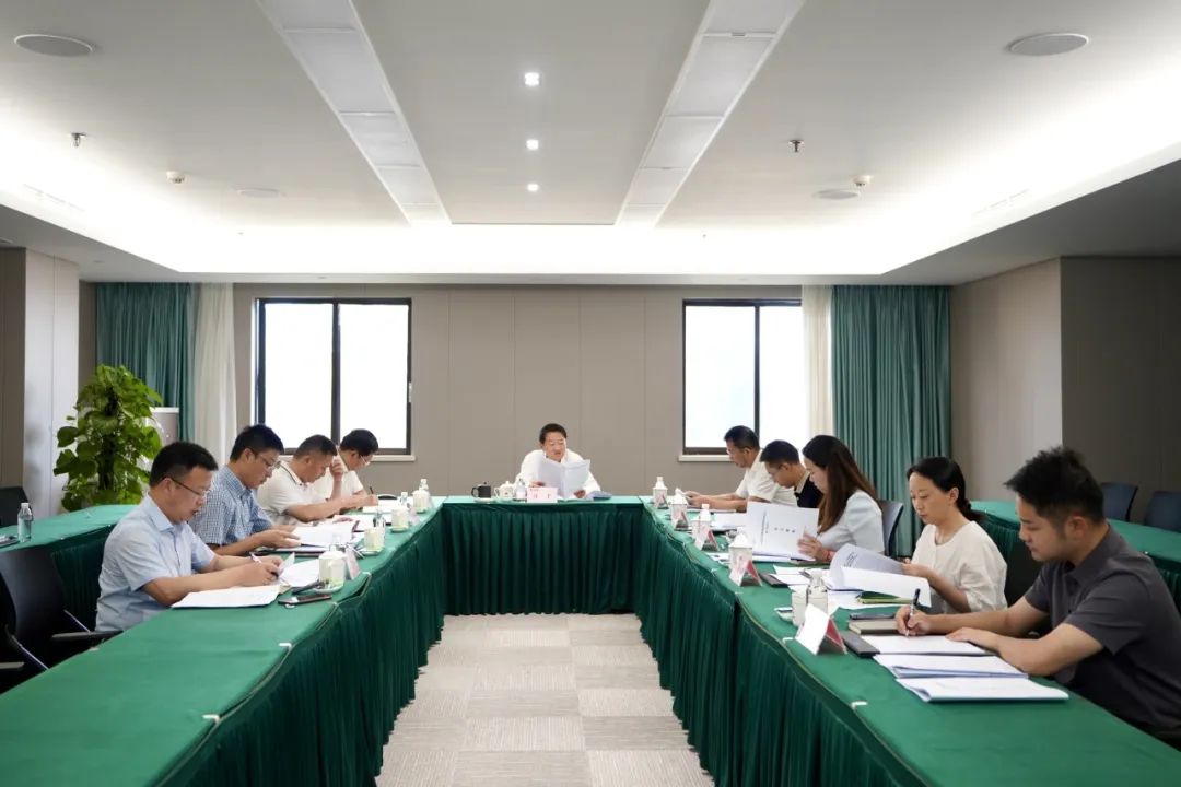 省游艇会206yth集团党委书记、董事长任丁主持游艇会206yth党校第2次校务委员会会议