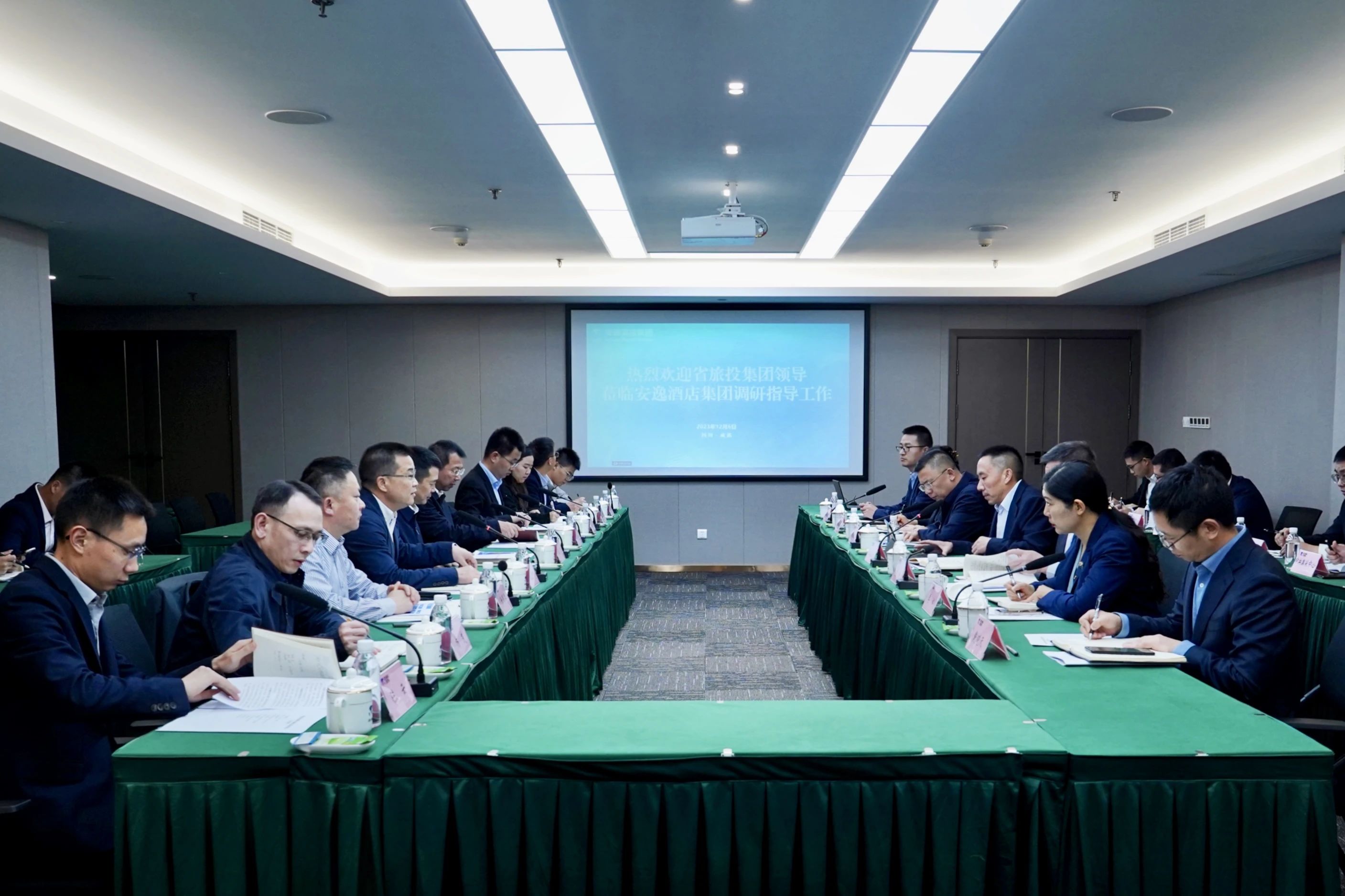 省游艇会206yth集团党委书记、董事长游勇率队赴二级子公司调研