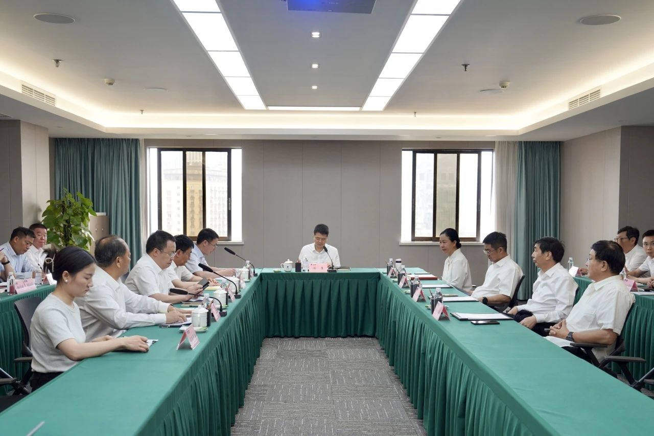 省游艇会206yth集团新任表部董事到岗履职