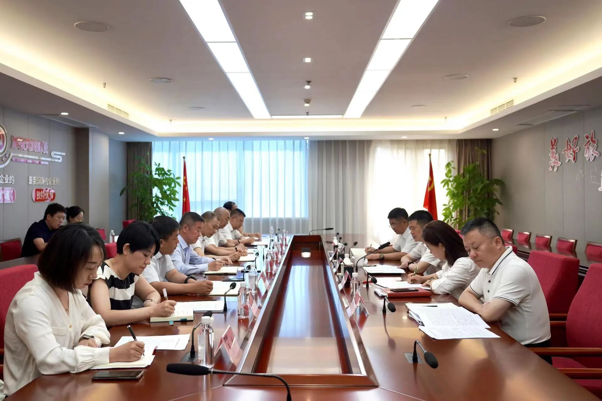 c3f5f04a-b446-4b97-933d-3f93924f6190